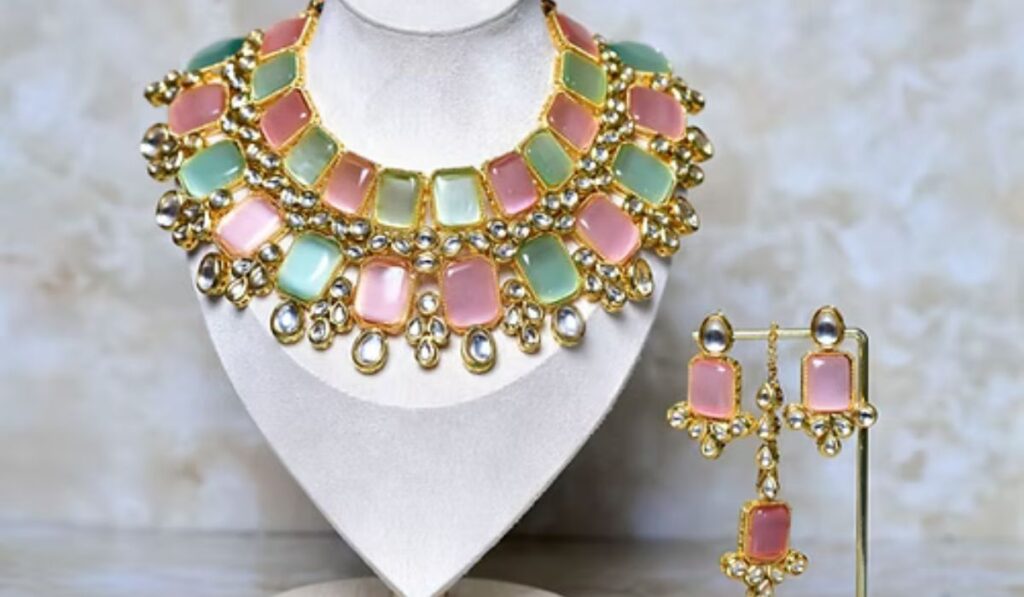 women's Kundan necklace